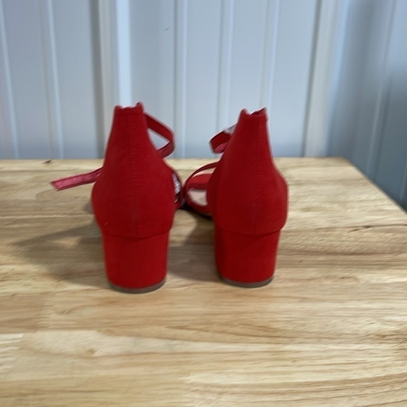 Sugar Noelle Low Red Micro size 7.5 - Picture 3 of 7